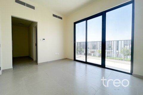 Вилла с 4 спальнями в EMAAR South, ОАЭ №222728 3