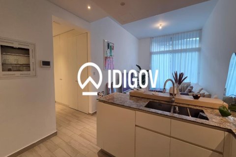 Квартира с 2 спальнями в District 15, ОАЭ №213932 8