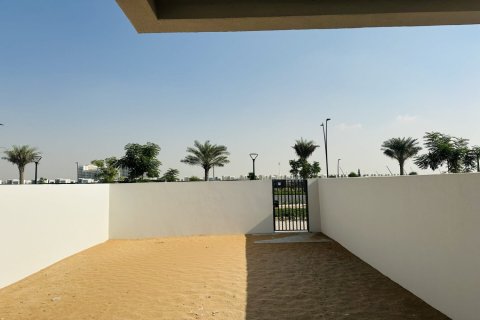 Townhouse de 3 dormitorios en EMAAR South, UAE No. 168273 16