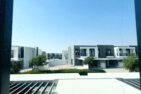 Townhouse de 3 dormitorios en EMAAR South, UAE No. 168273 18
