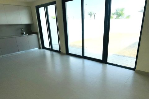 Townhouse de 3 dormitorios en EMAAR South, UAE No. 168273 4