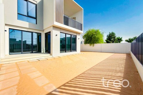 4 bedrooms Townhouse in Dubai, UAE No. 220796