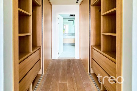 4 bedrooms Townhouse in Dubai, UAE No. 220796 12