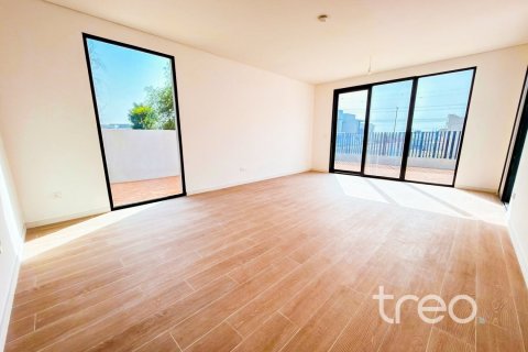 4 bedrooms Townhouse in Dubai, UAE No. 220796 3