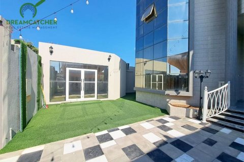 8 bedrooms Villa in Seih Al Ghubb, UAE No. 20206 31
