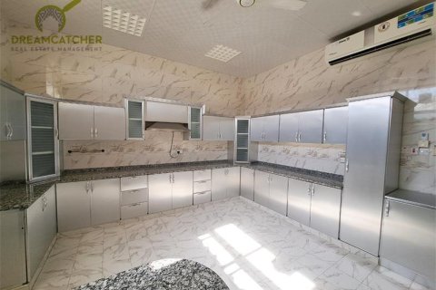 8 bedrooms Villa in Seih Al Ghubb, UAE No. 20206 4
