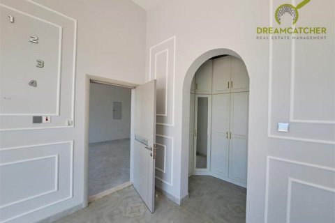8 bedrooms Villa in Seih Al Ghubb, UAE No. 20206 10