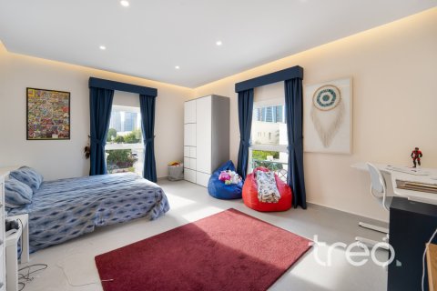 4 bedrooms Villa in Meadows 1, UAE No. 220753 15