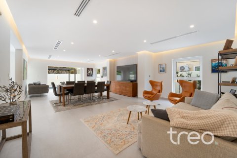 4 bedrooms Villa in Meadows 1, UAE No. 220753 4
