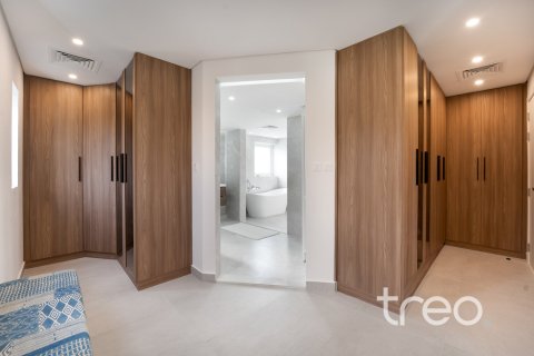 4 bedrooms Villa in Meadows 1, UAE No. 220753 13