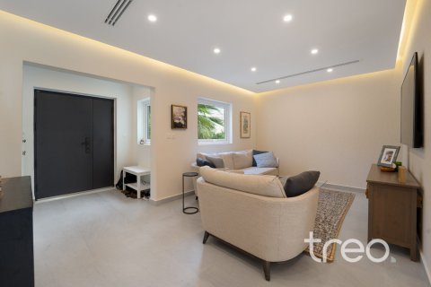4 bedrooms Villa in Meadows 1, UAE No. 220753 9