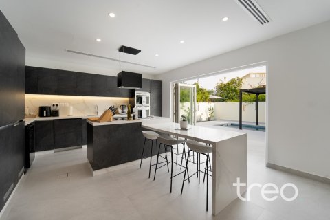 4 bedrooms Villa in Meadows 1, UAE No. 220753 7