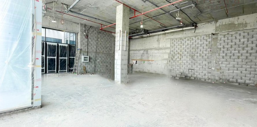 120.8m² Shop in Business Bay, UAE No. 38867