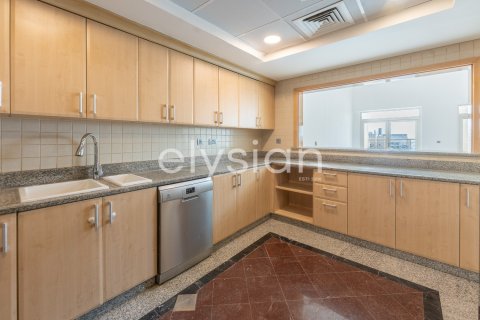 4 bedrooms Penthouse in Shoreline Apartments, UAE No. 64976 19