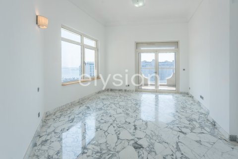 4 bedrooms Penthouse in Shoreline Apartments, UAE No. 64976 15
