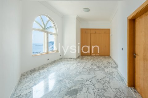 4 bedrooms Penthouse in Shoreline Apartments, UAE No. 64976 10