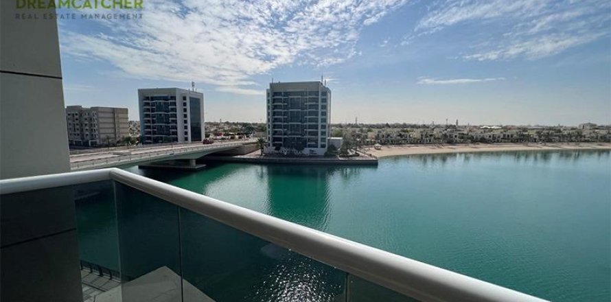 Квартира с 2 спальнями в Mina Al Arab, ОАЭ №75657