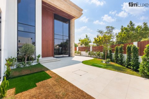 Villa de 4 dormitorios en Dubai, UAE No. 216572 3
