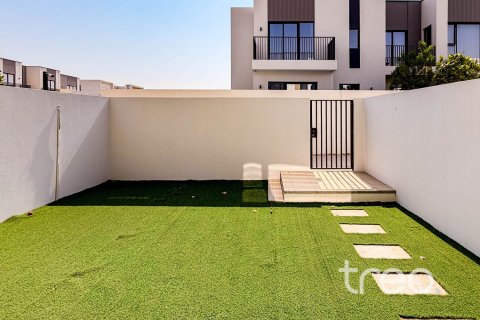Villa de 3 chambres à EMAAR South, UAE No. 225014 5