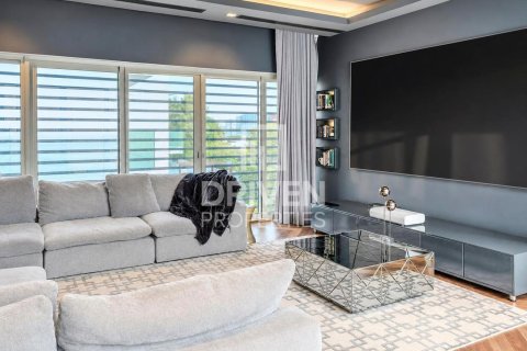 Villa de 5 dormitorios en District One, UAE No. 212127 12
