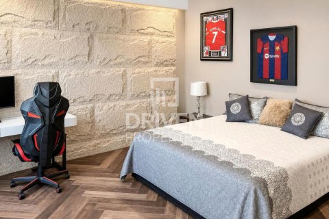 Villa de 5 dormitorios en District One, UAE No. 212127 13