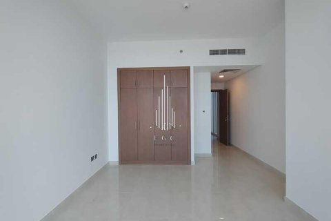 Apartment de 3 dormitorios en Corniche Road, UAE No. 49717 3