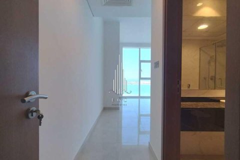 Apartment de 3 dormitorios en Corniche Road, UAE No. 49717 6