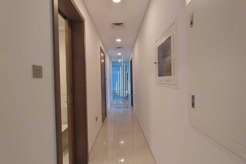 Apartment de 3 dormitorios en Corniche Road, UAE No. 49717 24