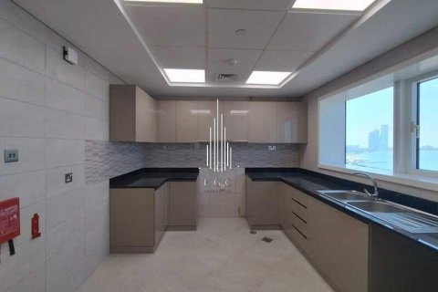 Apartment de 3 dormitorios en Corniche Road, UAE No. 49717 28