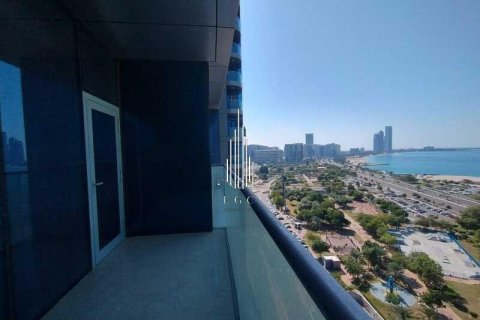 Apartment de 3 dormitorios en Corniche Road, UAE No. 49717 31