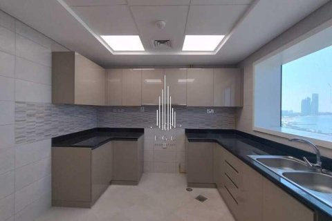 Apartment de 3 dormitorios en Corniche Road, UAE No. 49717 26