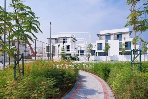 Вилла с 5 спальнями в Hamriyah Free Zone, ОАЭ №154136 8