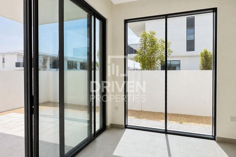 Townhouse de 4 dormitorios en The Valley, UAE No. 223321 3