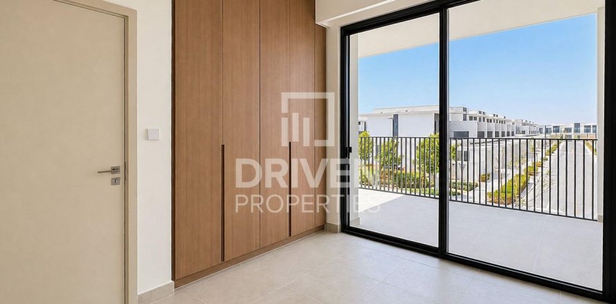 Townhouse de 4 dormitorios en The Valley, UAE No. 223321