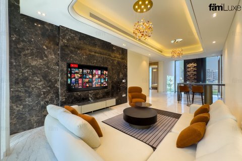 6 bedrooms Villa in Dubai, UAE No. 215940 23