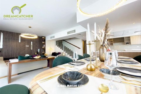 4 bedrooms Villa in Sharjah, UAE No. 34133 10