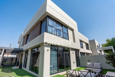 Villa de 3 dormitorios en Dubai, UAE No. 218273 24