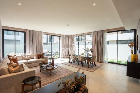 Villa de 3 dormitorios en Dubai, UAE No. 218273 4