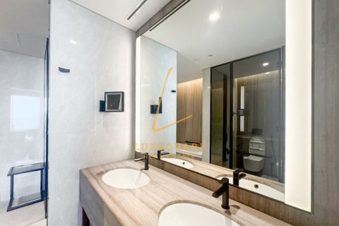 2 bedrooms Apartment in Dubai, UAE No. 220201 13