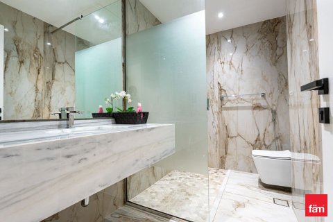 3 bedrooms Apartment in Dubai, UAE No. 164817 6