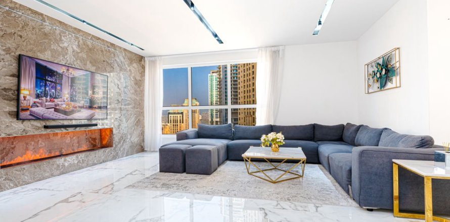 3 bedrooms Apartment in Dubai, UAE No. 164817