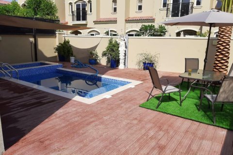 4 bedrooms Villa in Dubai, UAE No. 3916 13