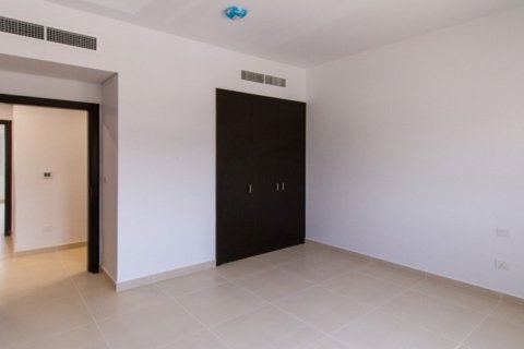 4 bedrooms Villa in Dubai, UAE No. 3916 10
