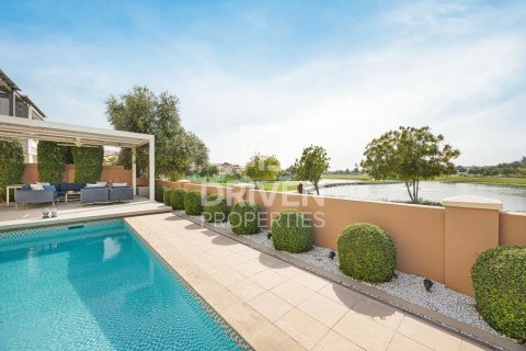 Villa de 5 chambres à Sienna Lakes, UAE No. 202132