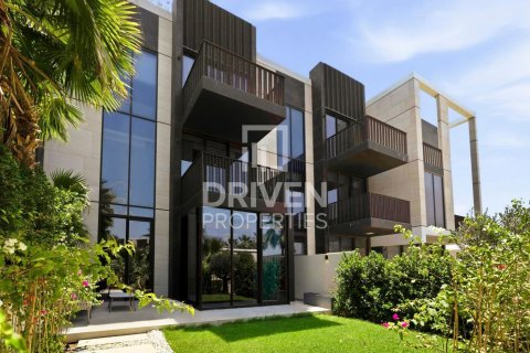 Вилла с 3 спальнями в Jumeirah Bay Island, ОАЭ №225185