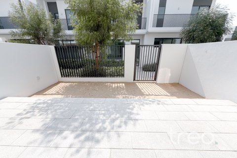 3 bedrooms Villa in The Valley, UAE No. 220947