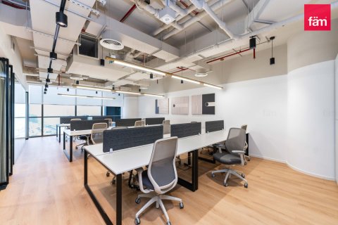 147m² Office in Sheikh Zayed Road, UAE No. 159849