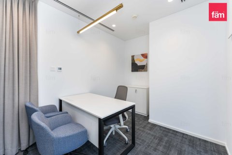 Office de 147m² en Sheikh Zayed Road, UAE No. 159849 3