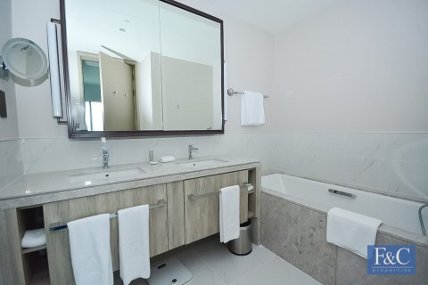 Квартира с 3 спальнями в Address Harbour Point, ОАЭ №153836 24