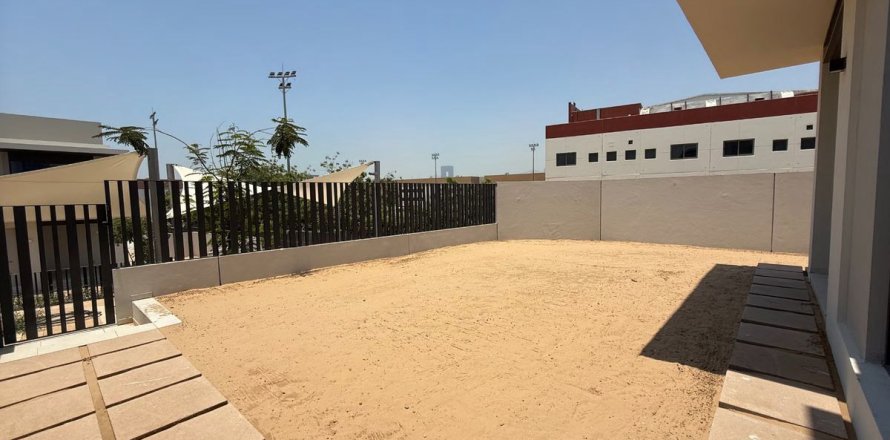 4 bedrooms Townhouse in Jebel Ali, UAE No. 213408